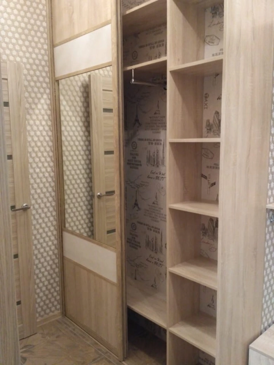Тар дәліздегі гардероб 40 тереңдікте