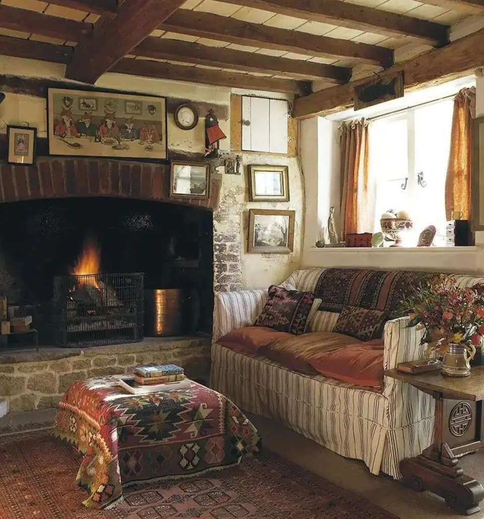Уютная гостиная в деревенском стиле