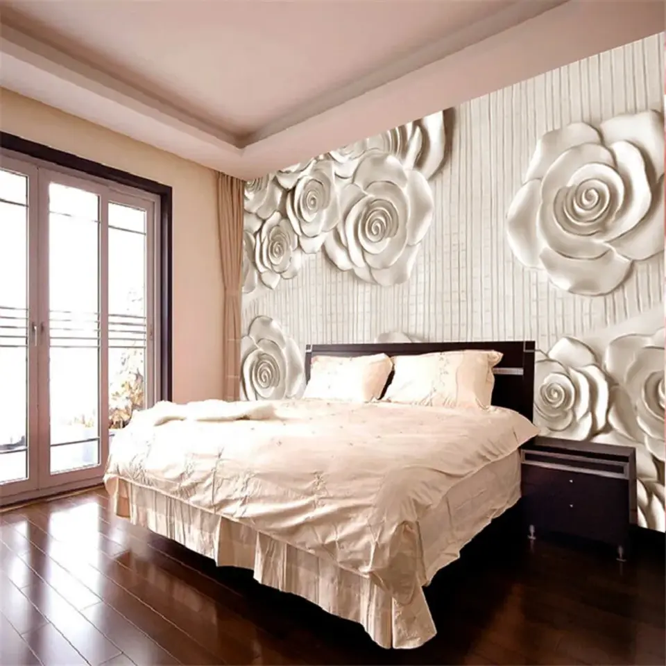 Интерьер спальни с белыми розами