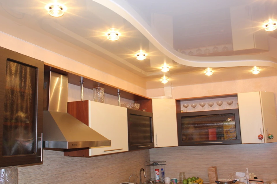 Потолки из гипсокартона для кухни двухуровневые