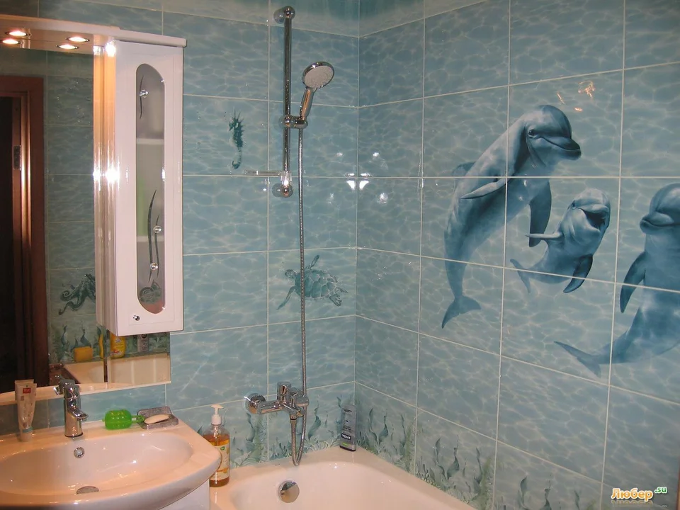 Плитка в ванную с дельфинами