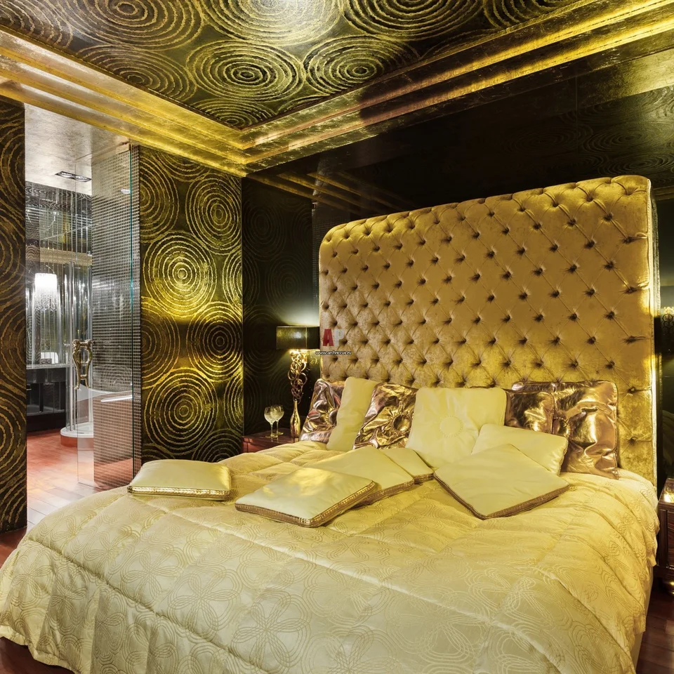 Стиль арт-деко с золотом спальня