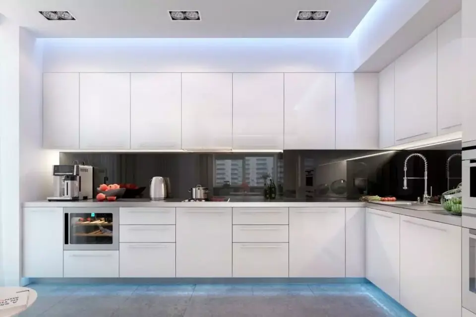 Белая кухня