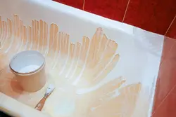 Self-filling bathtub photo