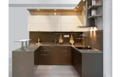Asymmetrical kitchen photo