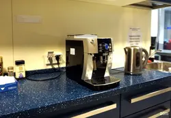 Кофемашина на кухне фото
