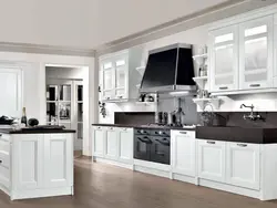 White italian kitchen photo