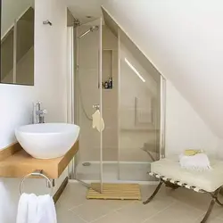 Bath with ladder photo
