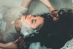 Фото под водой в ванной