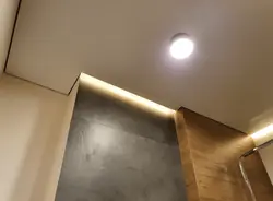 Теневой потолок в ванной фото