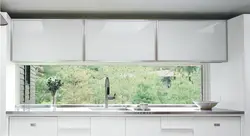Фартух акно на кухні фота