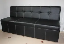 Ас үй фотосуретіне арналған қара диван