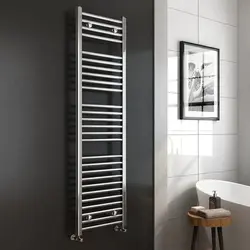 White Heated Towel Rail For Bathroom Photo