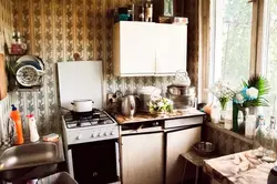 Фота кухні ў савецкай хрушчоўцы