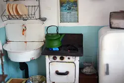 Фота кухні ў савецкай хрушчоўцы