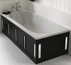 Cast iron bathtub with screen photo