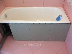 Чыгунная ванна з экранам фота