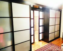Sliding doors to the hallway photo