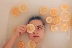 Apelsinli vannadagi fotosurat