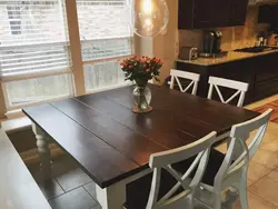 Квадратный стол на кухне фото