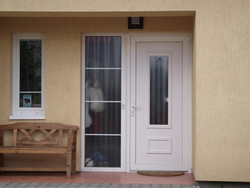 Plastic doors to the kitchen photo