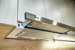 Выцяжка слайдэр фота на кухні