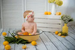Banyoda apelsin bilan fotosurat
