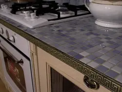 Стальніца на кухні з мазаікі фота