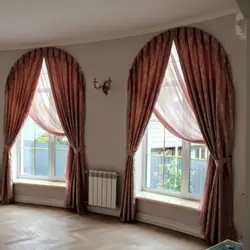 Curtains On The Arch In The Living Room Photo