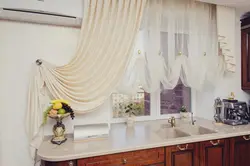 Niche for curtains in the kitchen photo