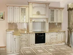 White kitchens with gold patina photo