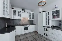 Белая кухня с темно серой столешницей фото