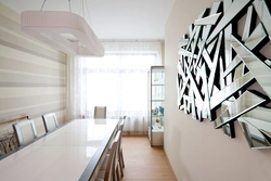 Mirror stripes in the living room interior