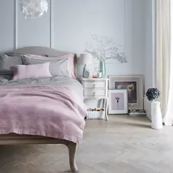 Powder bed in the bedroom interior