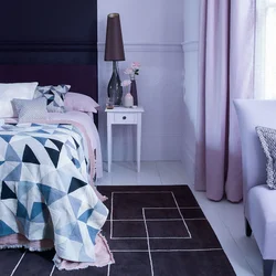 Розовый и голубой в интерьере спальни