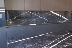 Мрамор марквина черный столешница в интерьере кухни