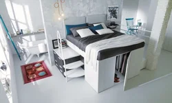 Дизайн спальни высокая кровать