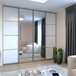 Дизайн гостиной с зеркальным шкафом
