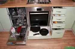 Дызайн прамых кухняў з посудамыйнай машынай