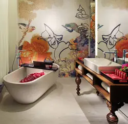 Bathroom design with pictures on the wall