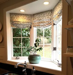 Панарамныя вокны на кухні дызайн штор