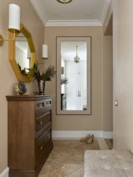 Mirror opposite mirror in hallway design