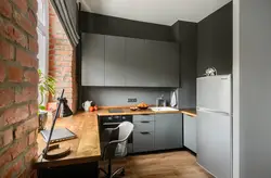 Loft üslubunda mətbəx üçün pəncərə dizaynı