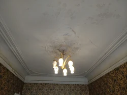 Потолки в старых квартирах фото