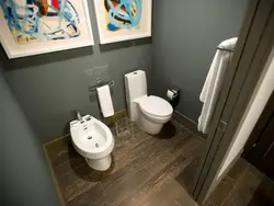 Унітаз для туалета ў кватэры фота