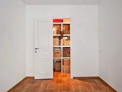 Дверь в кладовку в квартире хрущевке фото