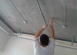 Проводка натяжной потолок по потолку в квартире фото