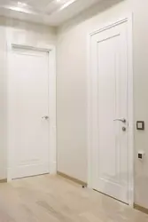 Двери поло в интерьере квартиры