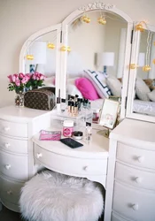 Bedroom cosmetics photo