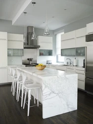 White marble kitchen photo